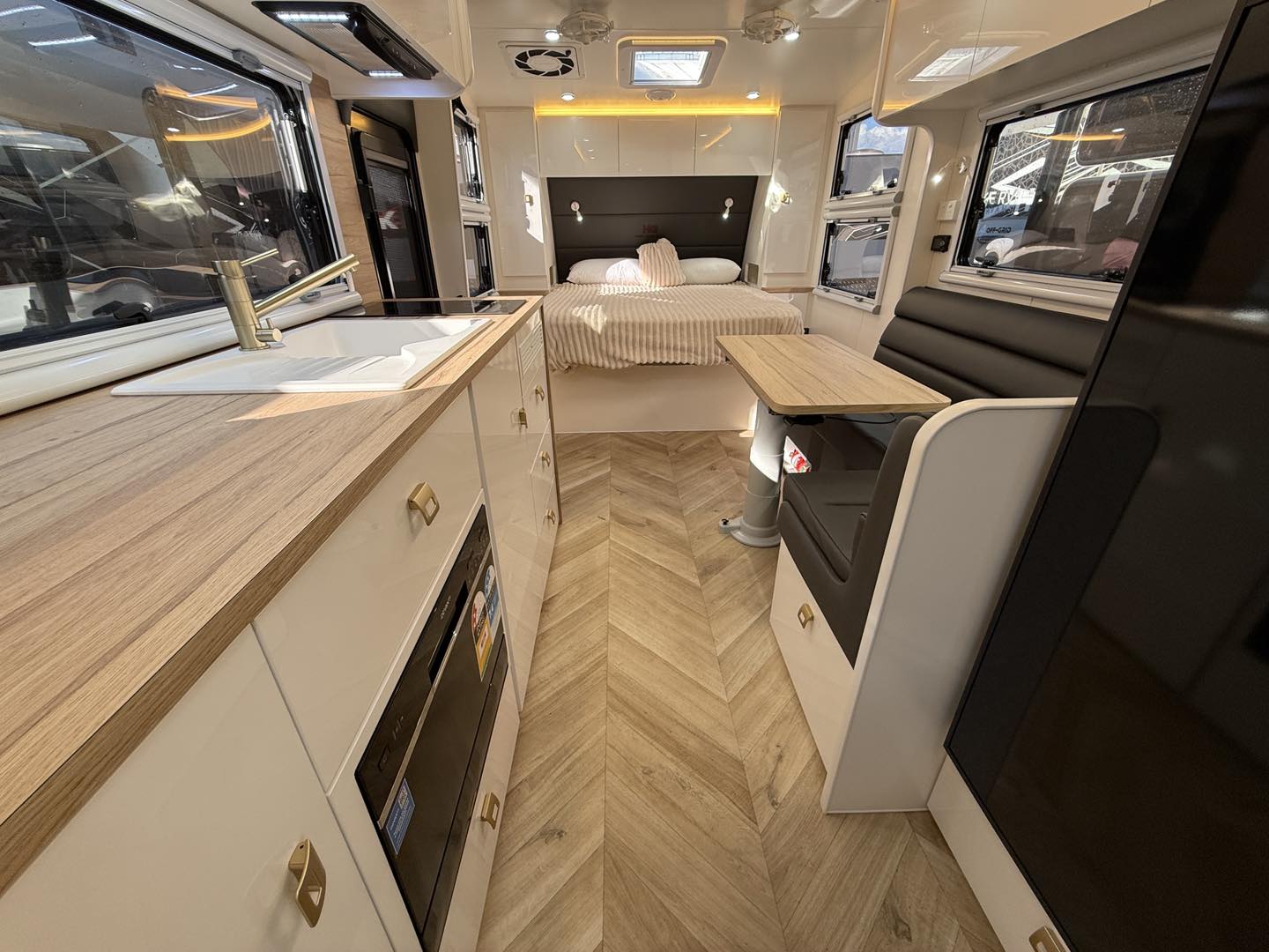 Hike RV Grand Rover Ultra Family Caravan - Image 3