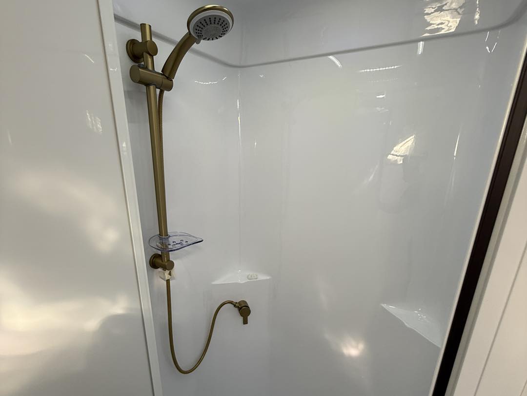 Hike RV Grand Rover Ultra Family Caravan - Image 5