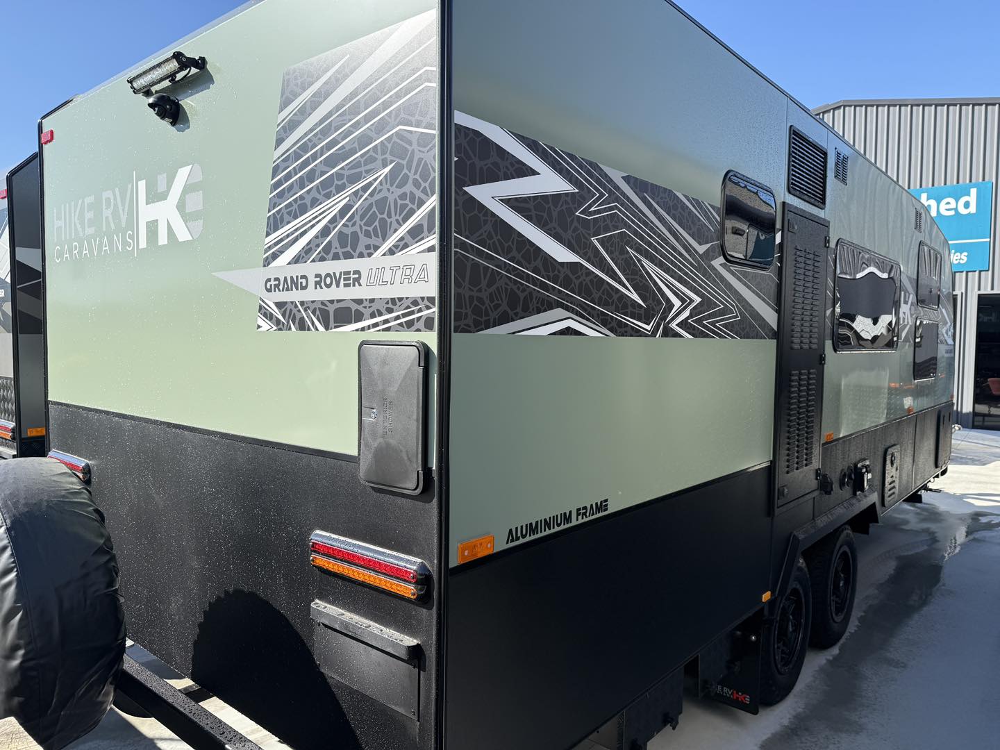 Hike RV Grand Rover Ultra Family Caravan - Image 7