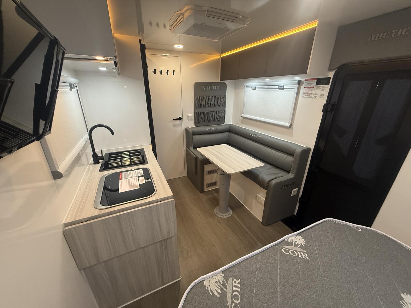 Arctic Summit 16 - Image 5