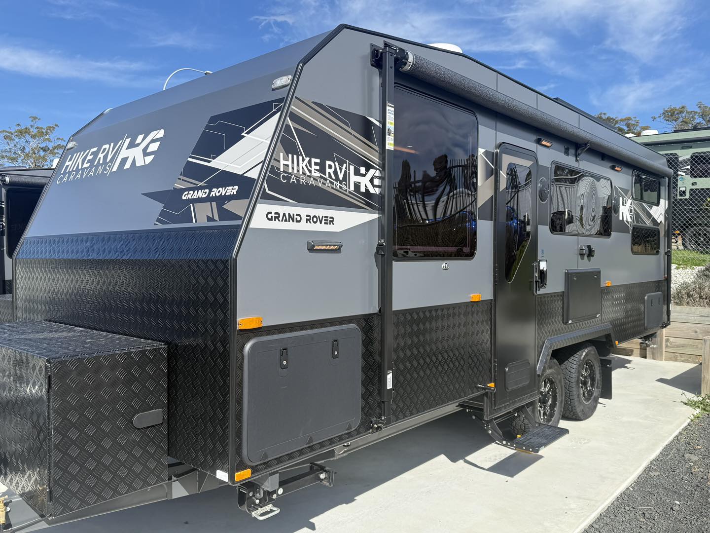 Hike RV Grand Rover Double Bunk Family Caravan - Image 8